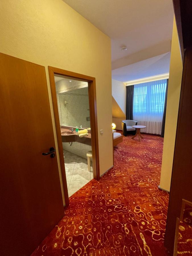 Hotel Restaurant Fischer Remscheid Buitenkant foto